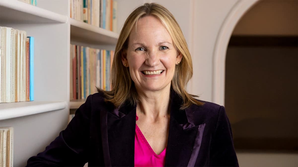 When to hire a fractional leader (and how to get it right)